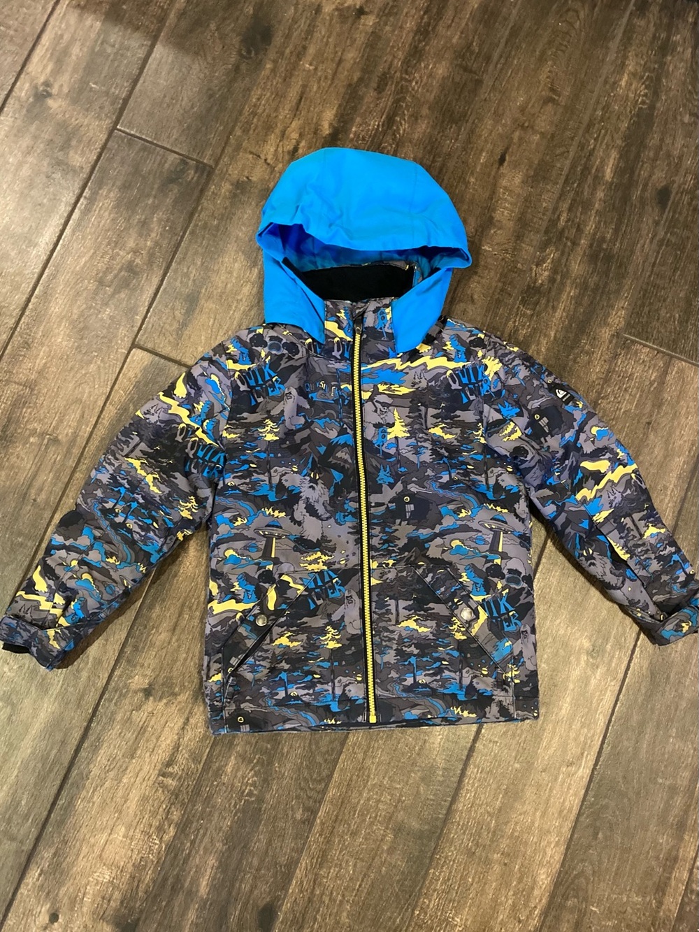 Quiksilver | Hooded Snowboard/Ski Jacket (size 6-7Y)